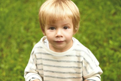 Photographe bébé toulouse : l’art de capturer l’innocence