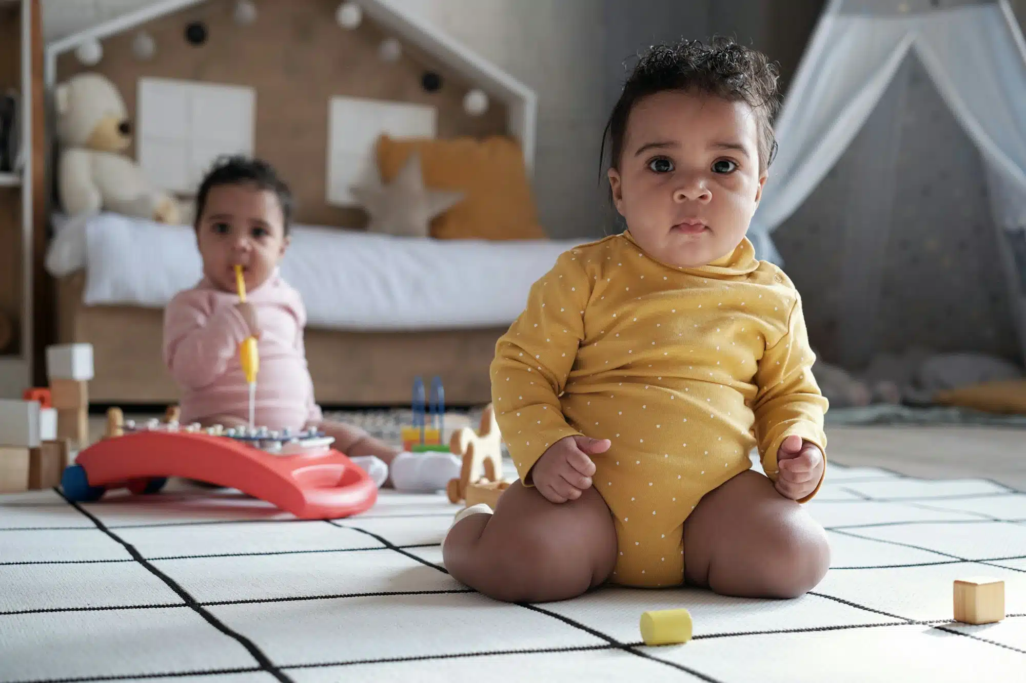 Garde enfant lyon : une approche enrichissante à domicile